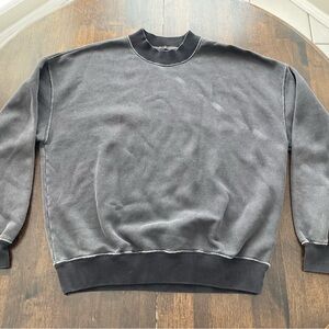 A&F Essential Crew Sweatshirt S